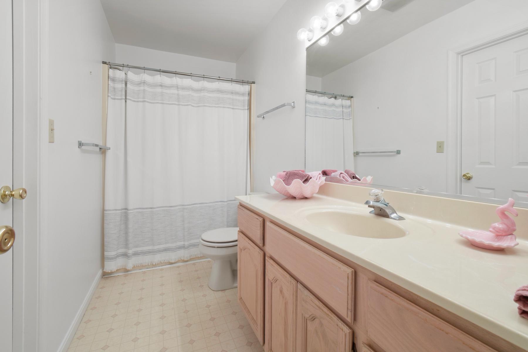 70 Capetown Road Ocean Pines, MD 21811 - Photo 27 of 48 Primary bath with dual sinks