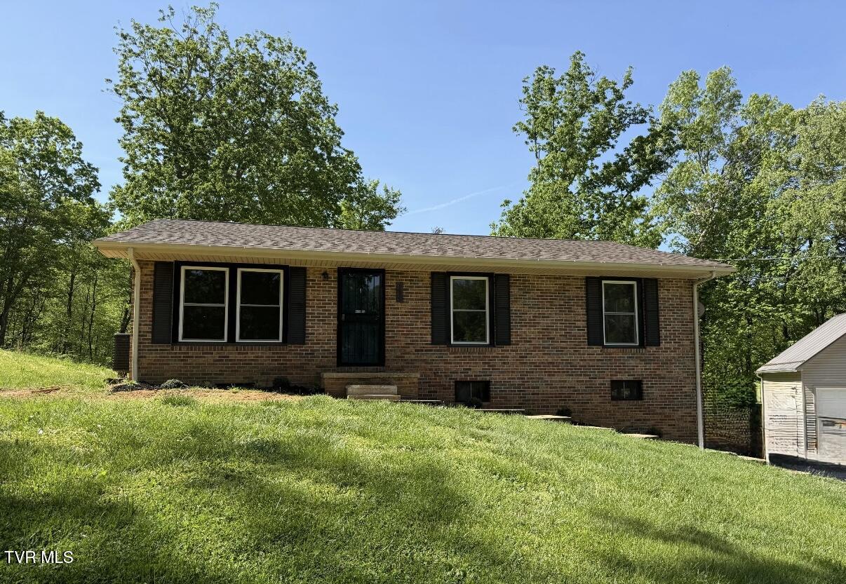 391 McKeehan Ridge Road Johnson City, TN 37601 - Photo 4 of 40 IMG_8484