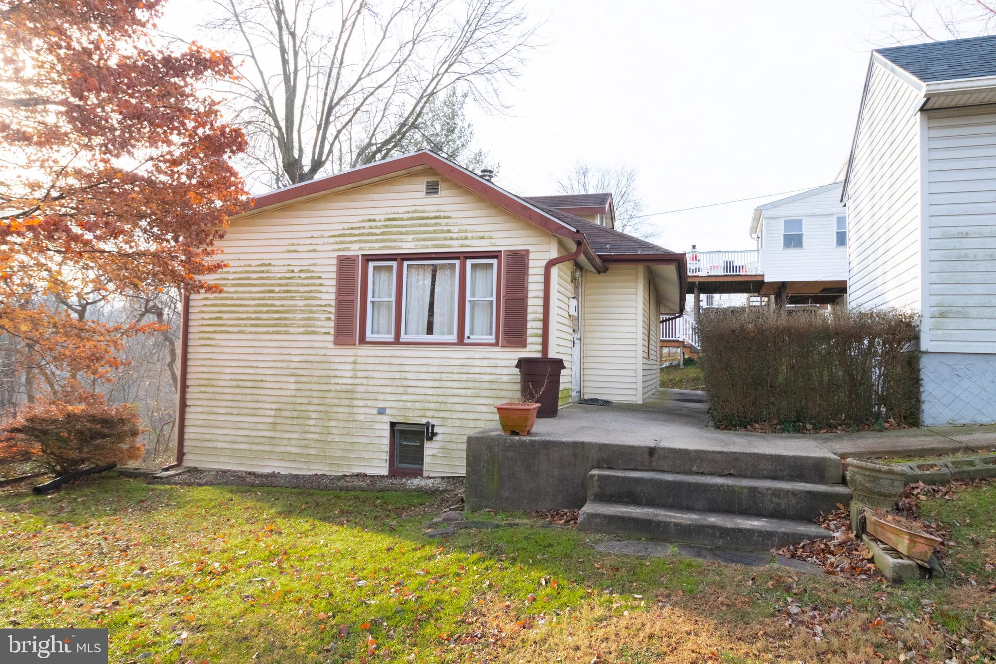 252 Haverford Road Folsom, PA 19033 - Photo 2 of 24 Gallery Image 2