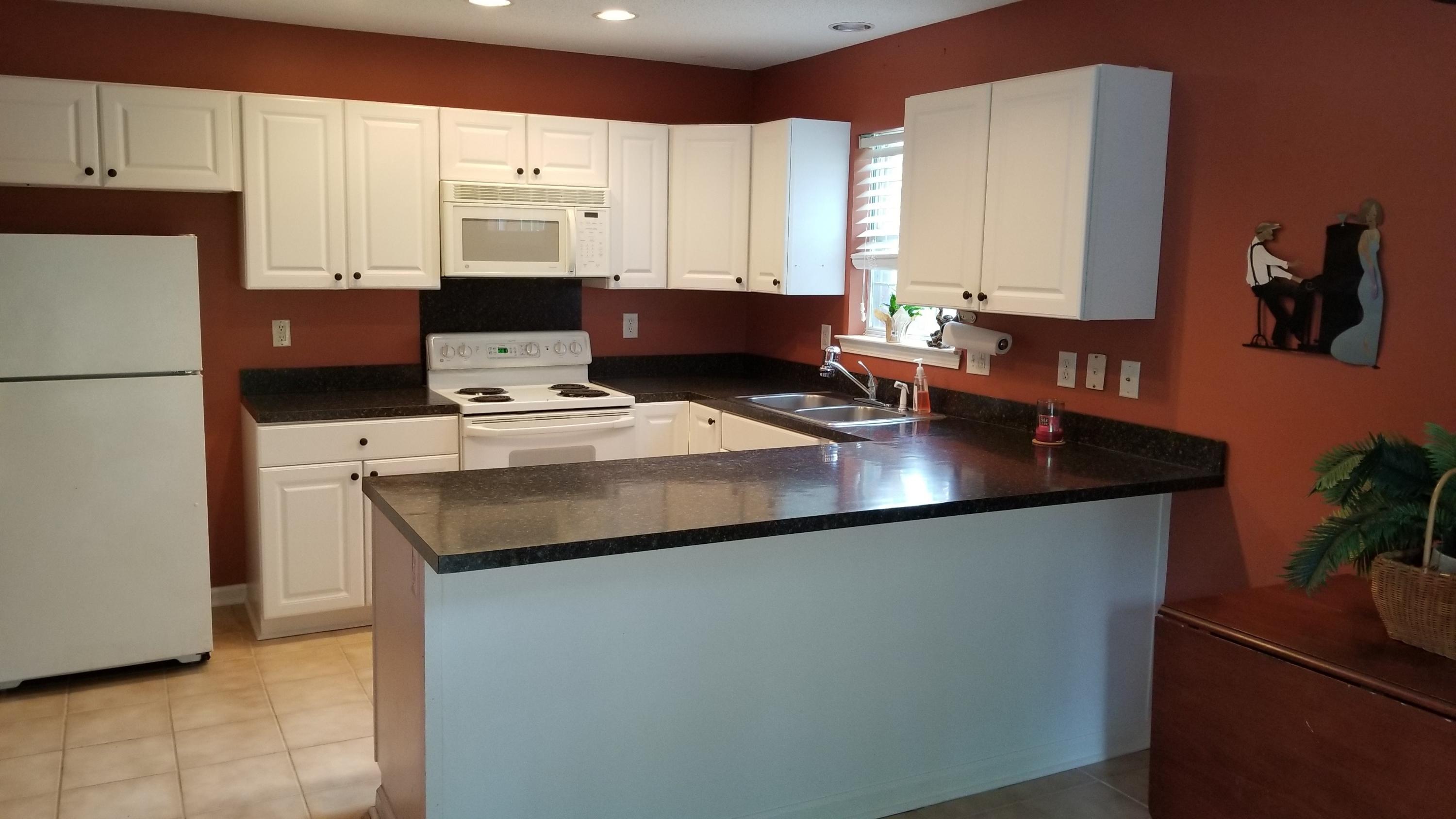 3156 Queensgate Way Mount Pleasant, SC 29466 - Photo 8 of 14 08Kitchen3156QueensgateLaneMtPleasantSC2