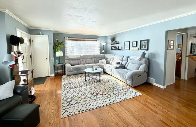 $340,000 | 37610 North Holdridge Avenue, Waukegan, IL 60087