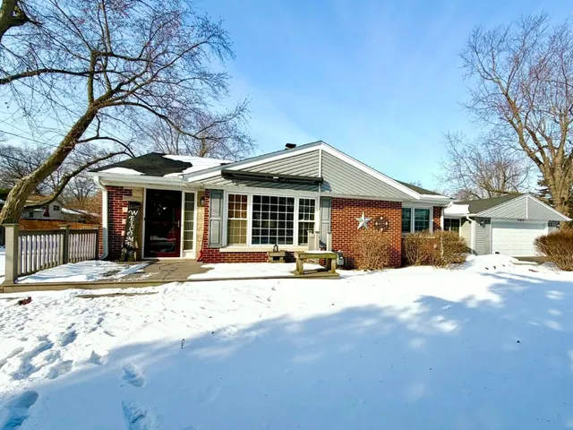 $340,000 | 37610 North Holdridge Avenue, Waukegan, IL 60087
