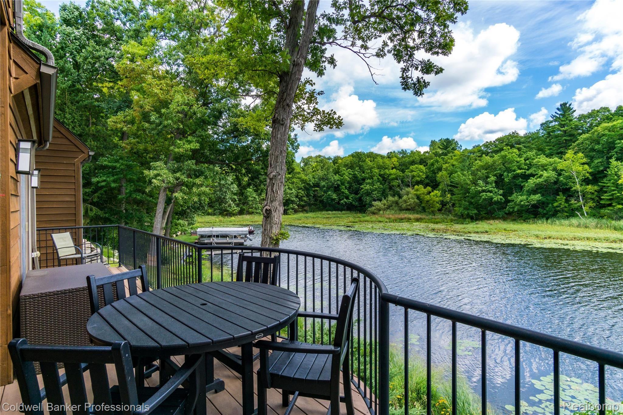225 Kingston Road Leonard, MI 48367 - Photo 20 of 44 Exteriors 27.jpg