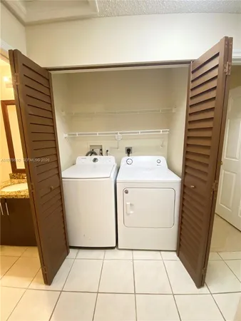 $2,900 | 611 208th Circle, Unit 611, Pembroke Pines, FL 33029