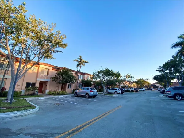 $2,900 | 611 208th Circle, Unit 611, Pembroke Pines, FL 33029