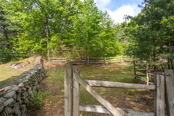 53 Old Bay Road Bolton, MA 01740 - Photo 4 of 29 Gallery Image 4