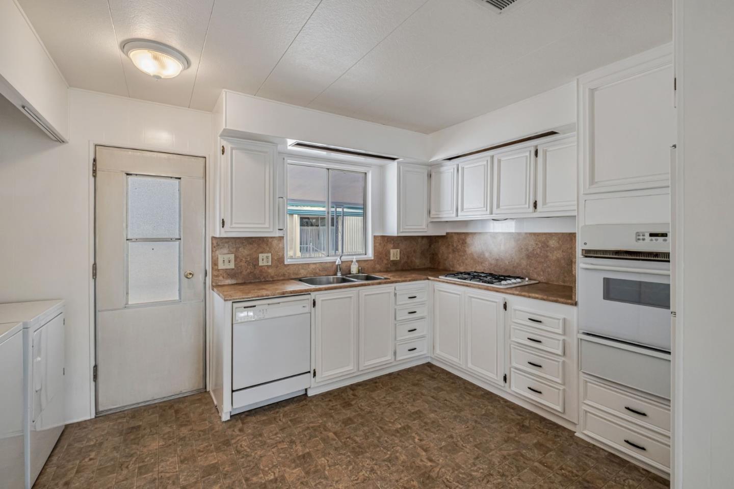 4425 Clares Street, Unit 52 Capitola, CA 95010 - Photo 13 of 35