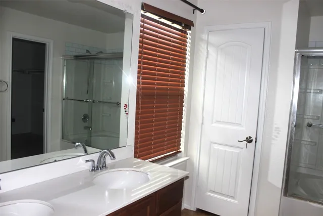 $2,400 | 11052 Kirkoswald Road, Austin, TX 78754