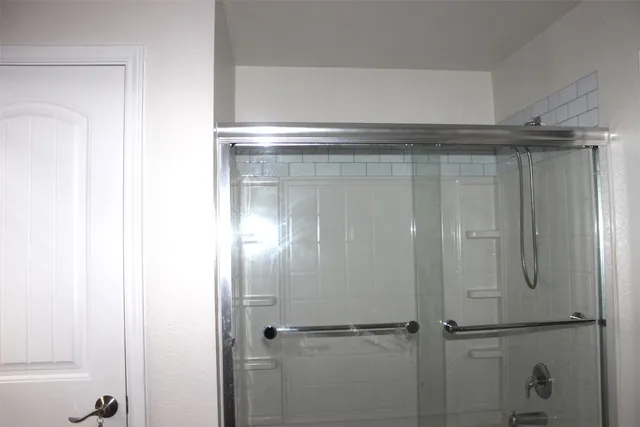 $2,400 | 11052 Kirkoswald Road, Austin, TX 78754