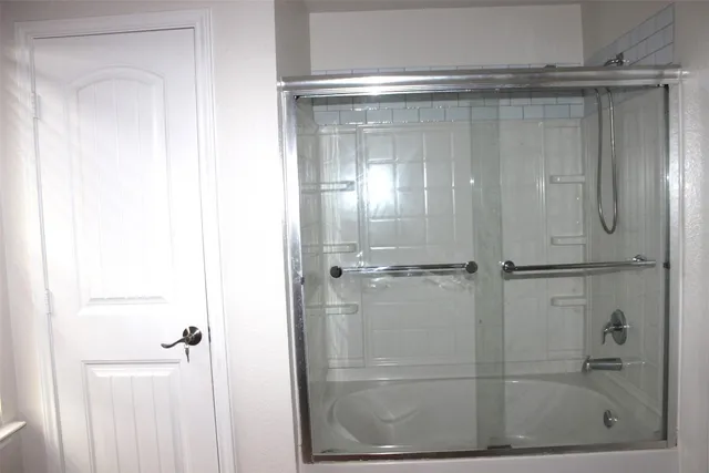 $2,400 | 11052 Kirkoswald Road, Austin, TX 78754