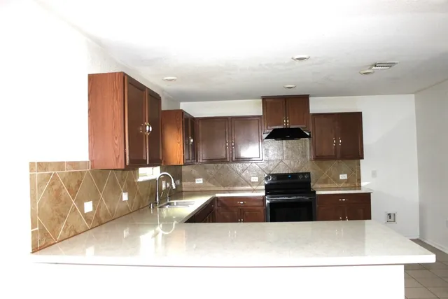 $2,400 | 11052 Kirkoswald Road, Austin, TX 78754