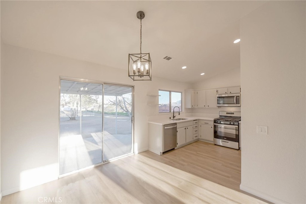 12192 Pacoima Road Victorville, CA 92392 - Photo 8 of 26