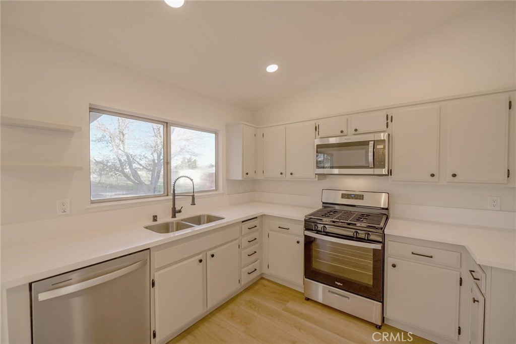 12192 Pacoima Road Victorville, CA 92392 - Photo 10 of 26