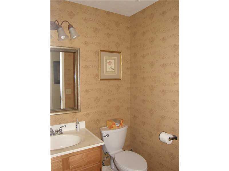 7562 Meadow Ridge Drive Fishers, IN 46038 - Photo 12 of 23 Gallery Image 12