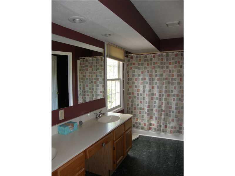 7562 Meadow Ridge Drive Fishers, IN 46038 - Photo 14 of 23 Gallery Image 14