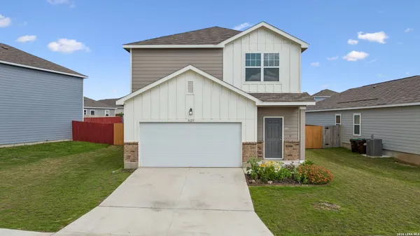 $1,700 | 5625 Rowan Ridge, Converse, TX 78109