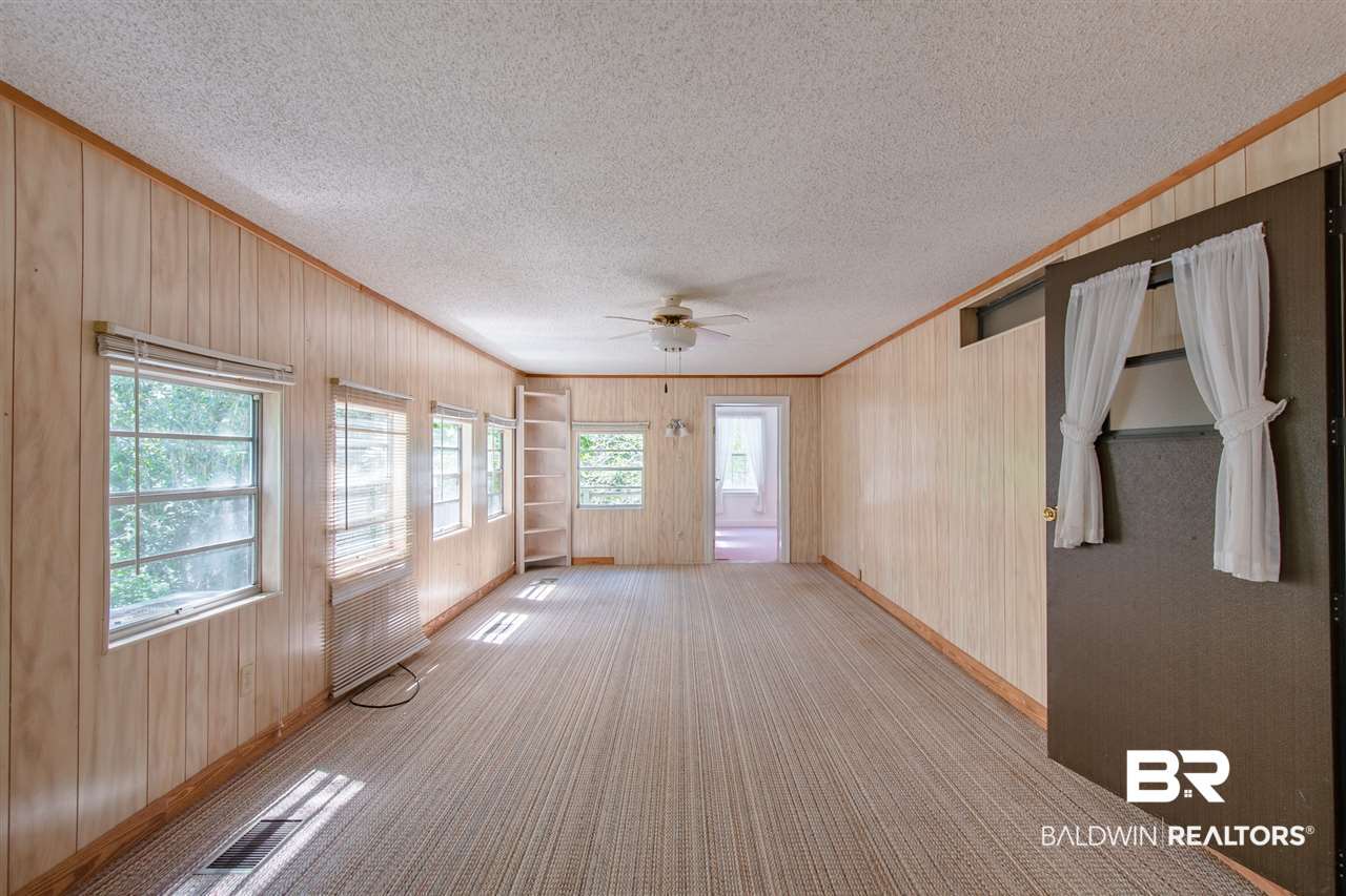 19253 North East River Road Silverhill, AL 36576 - Photo 10 of 49 Living Room