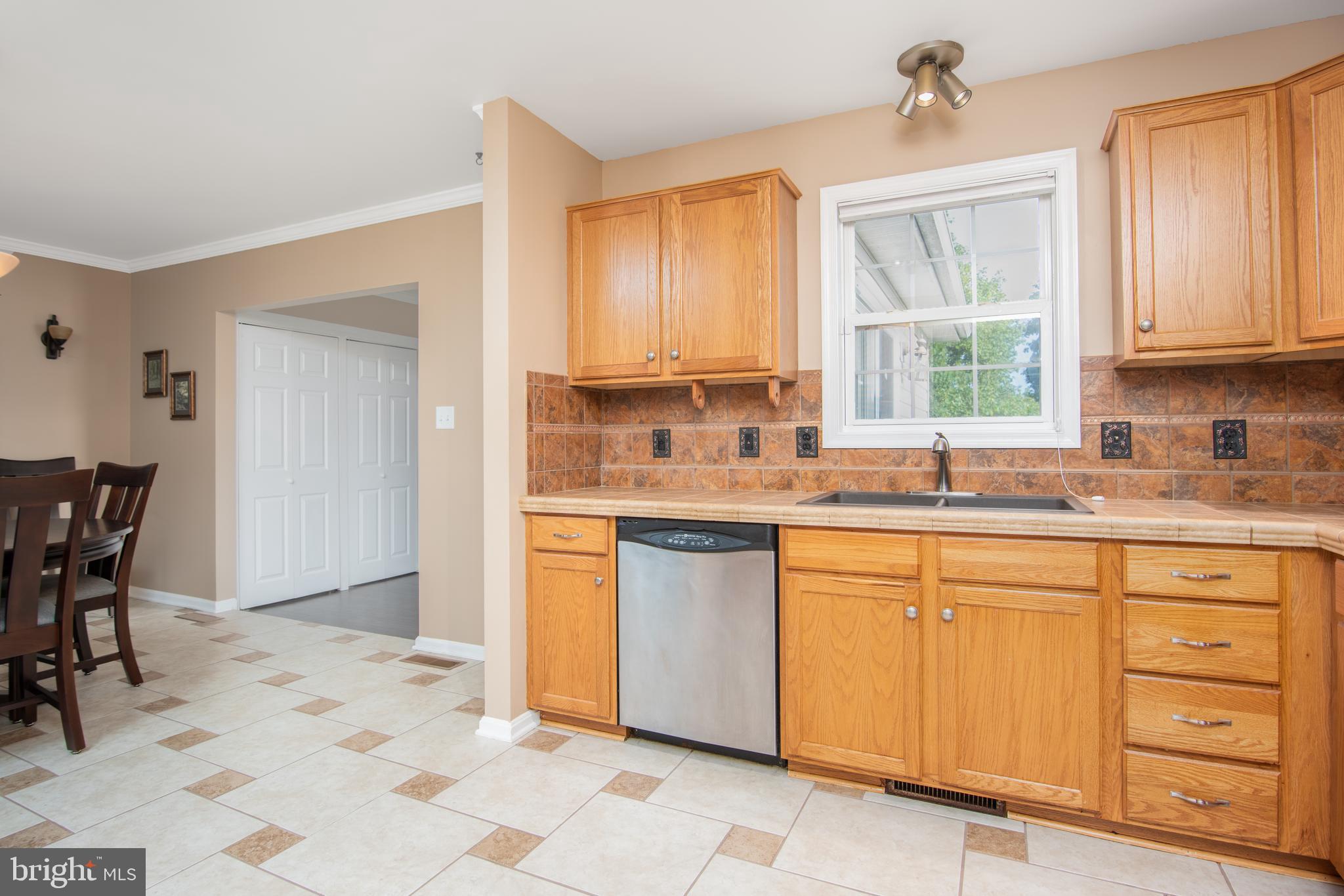 7705 Jonestown Road Harrisburg, PA 17112 - Photo 8 of 28 Gallery Image 8