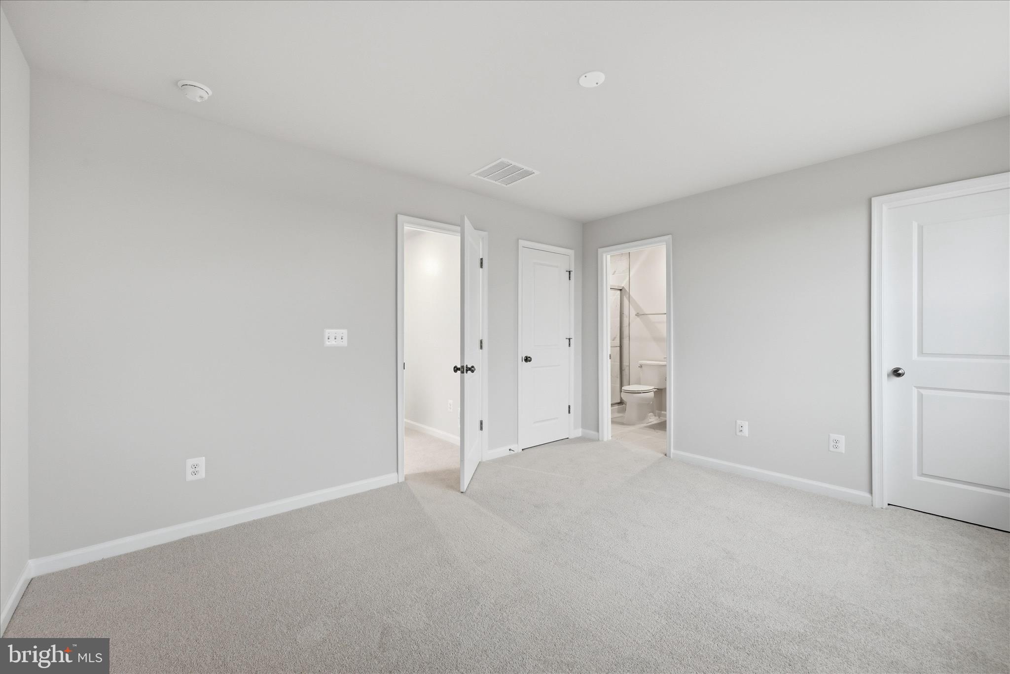 300 Presidents Pointe Avenue Ranson, WV 25438 - Photo 20 of 24 a view of an empty room