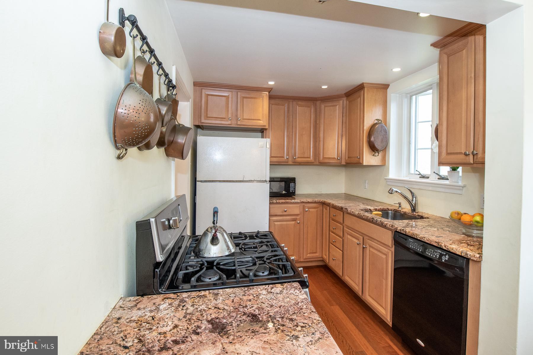 103 Crosshill Road Wynnewood, PA 19096 - Photo 17 of 43