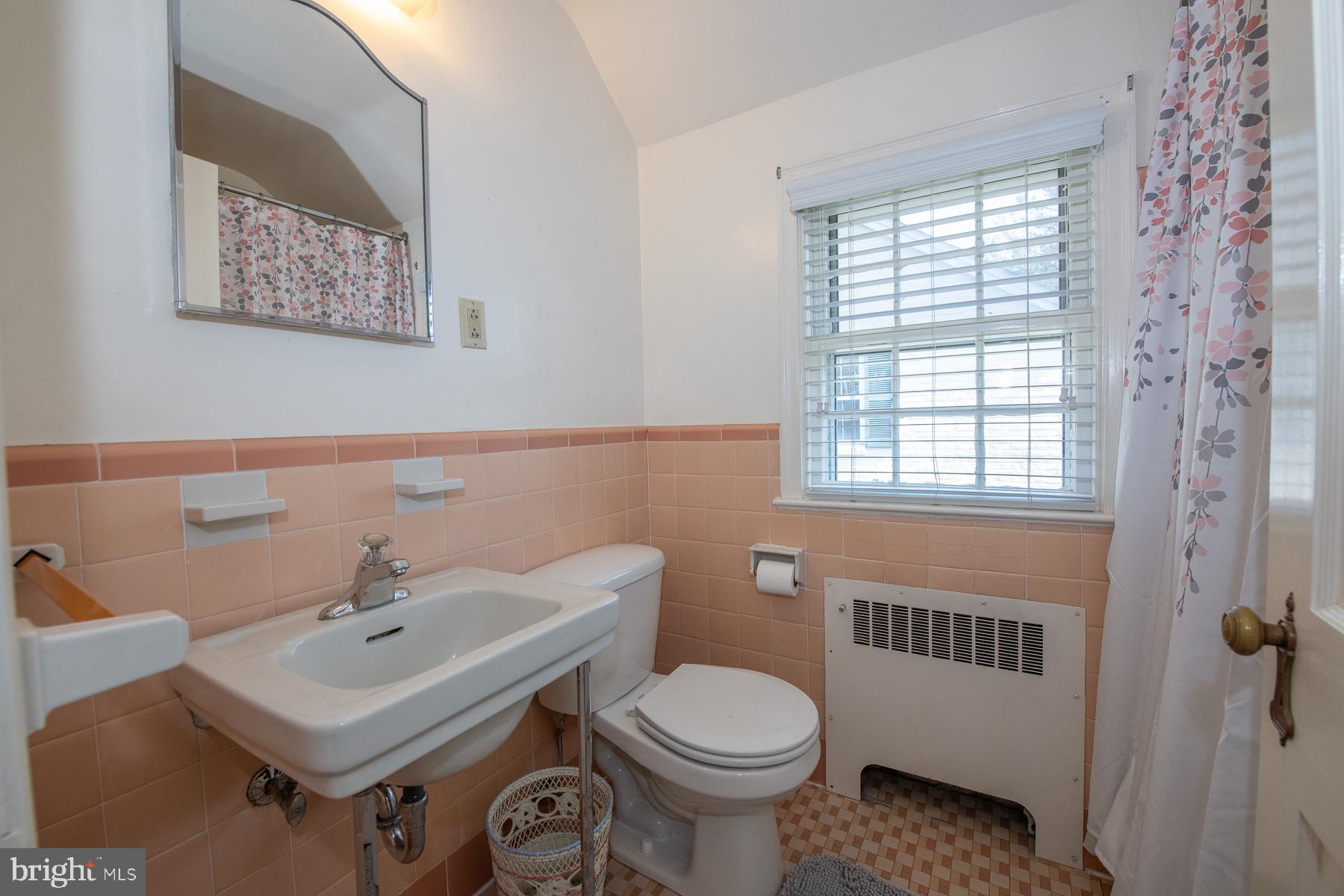 103 Crosshill Road Wynnewood, PA 19096 - Photo 27 of 43