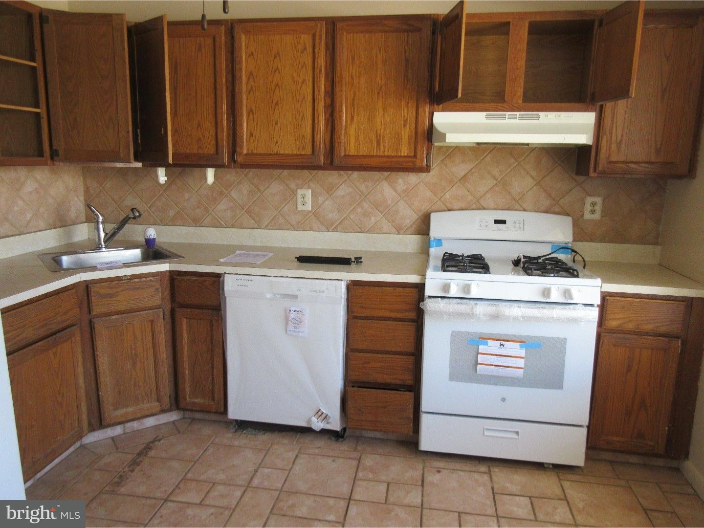 1028 Rafter Road Norristown, PA 19403 - Photo 3 of 10 Kitchen