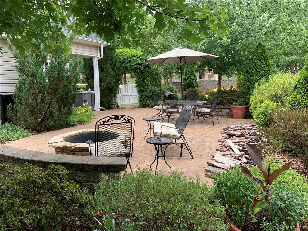 19224 Ruffner Drive Cornelius, NC 28031 - Photo 2 of 22 Gallery Image 2