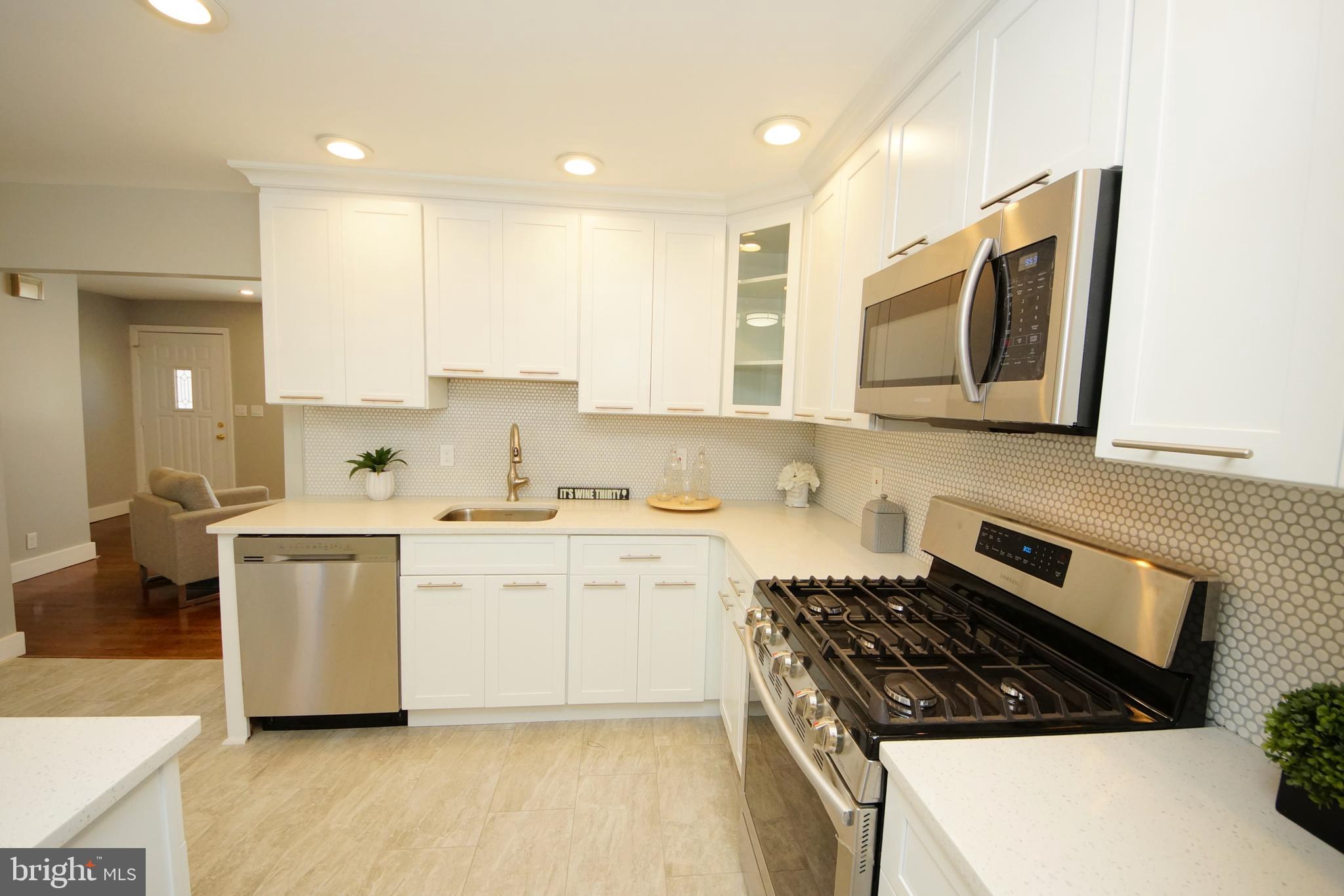 4336 Nottingham Way Hamilton, NJ 08690 - Photo 10 of 39
