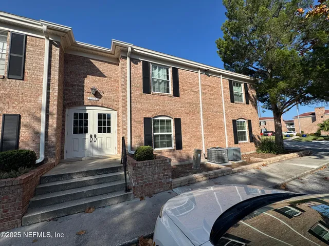 $159,900 | 5201 Atlantic Boulevard, Unit 63, Jacksonville, FL 32207