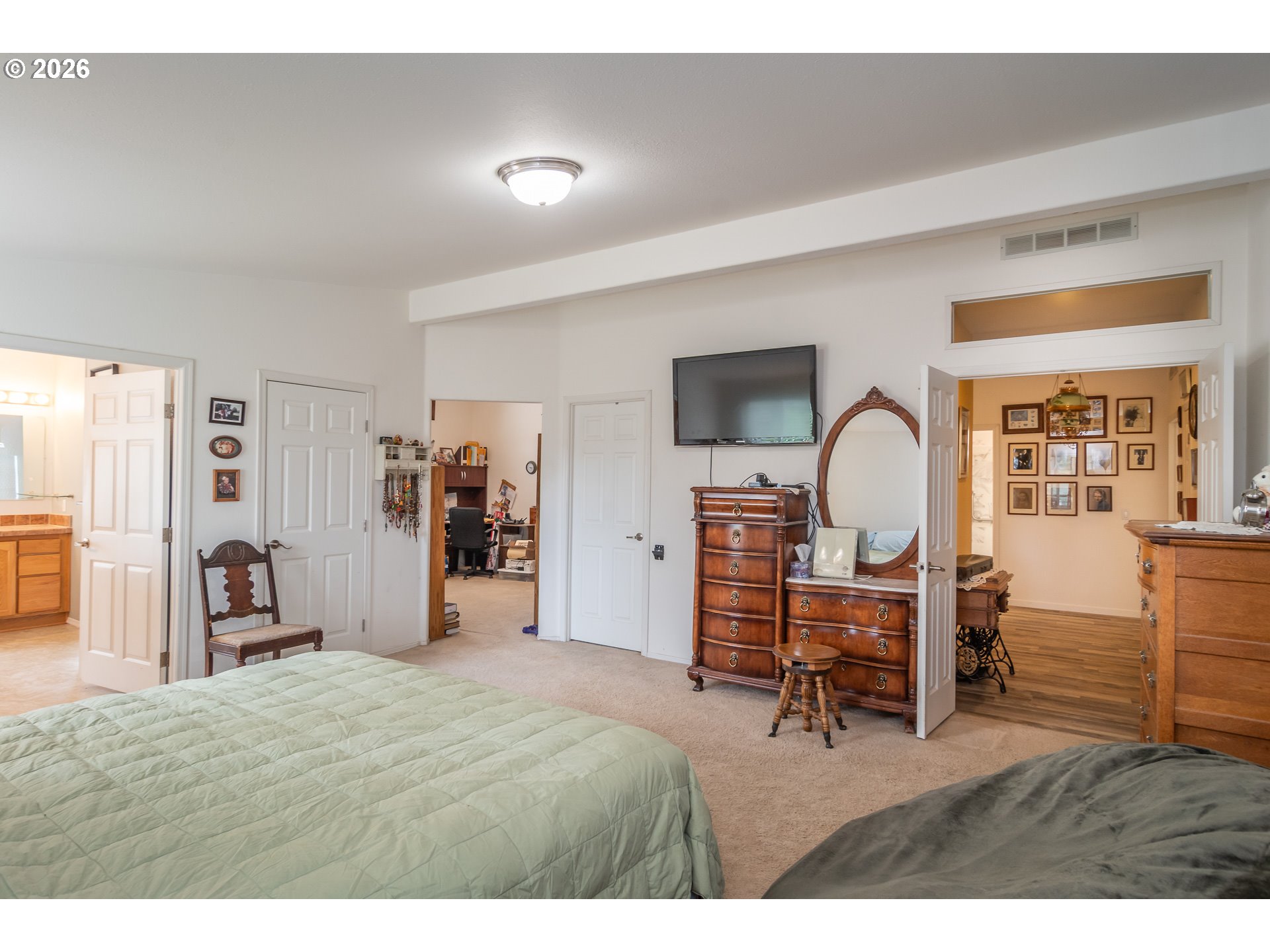 562 Valley Road Roseburg, OR 97471 - Photo 22 of 48 Bedroom, Primary
