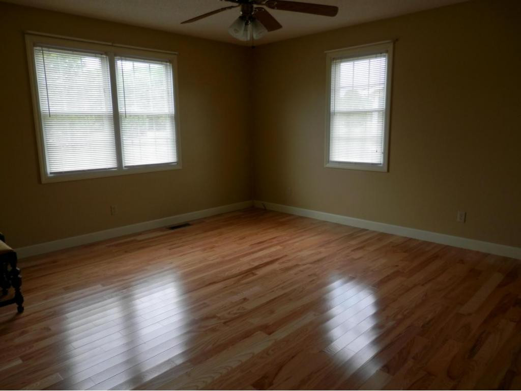 1081 Curt Russell Road Jonesville, VA 24263 - Photo 4 of 14 MASTER BEDROOM