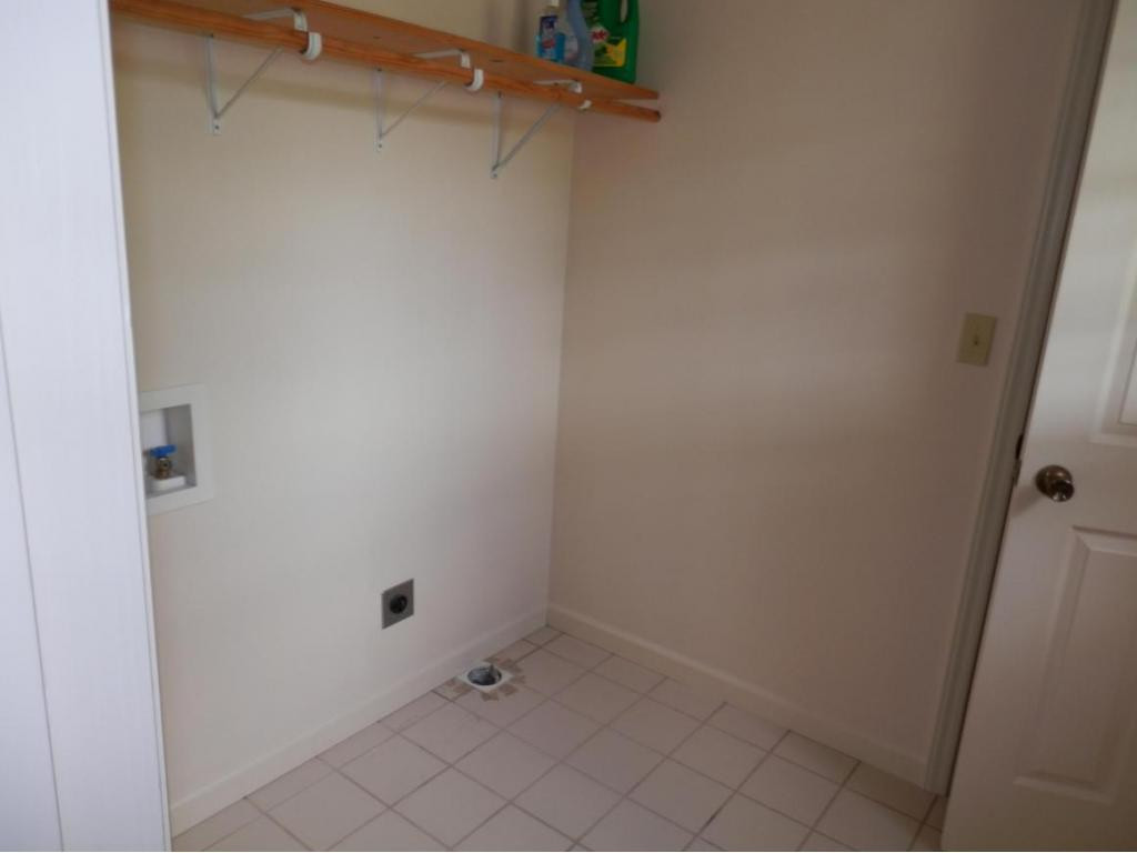 1081 Curt Russell Road Jonesville, VA 24263 - Photo 10 of 14 LAUNDRY ROOM