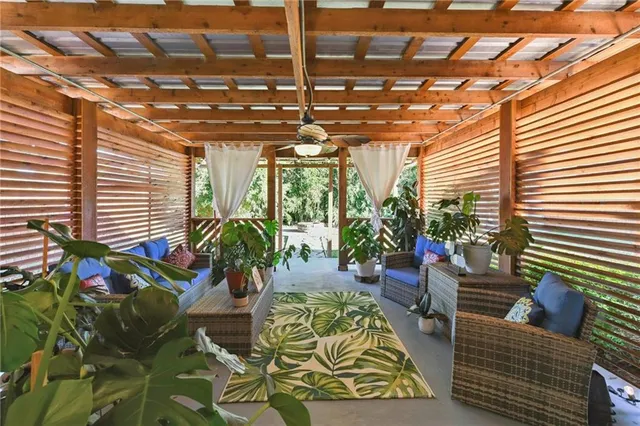 $240,000 | 308 River Oaks Drive, Destrehan, LA 70047