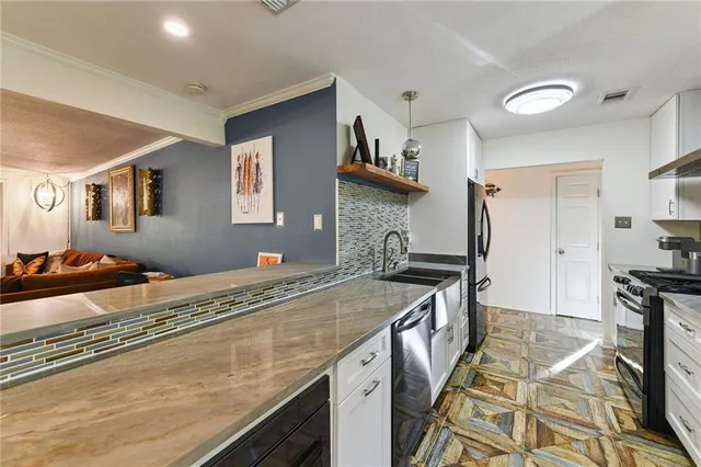 $240,000 | 308 River Oaks Drive, Destrehan, LA 70047