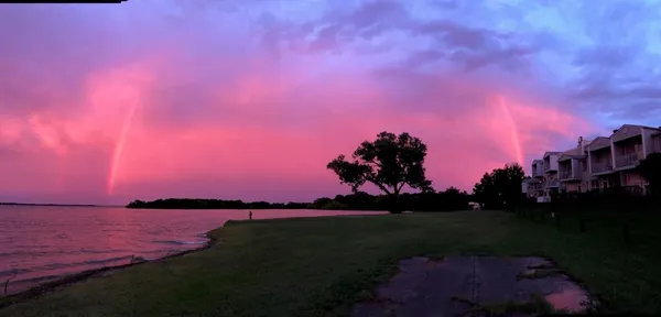 $2,500 | 402 Oakbrook Drive, Lewisville, TX 75057