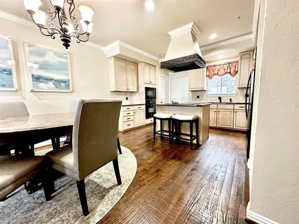 $2,500 | 402 Oakbrook Drive, Lewisville, TX 75057