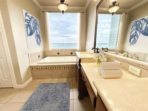 $2,500 | 402 Oakbrook Drive, Lewisville, TX 75057