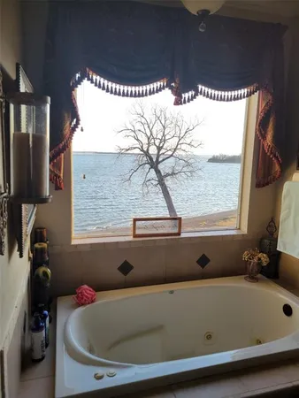 $2,500 | 402 Oakbrook Drive, Lewisville, TX 75057