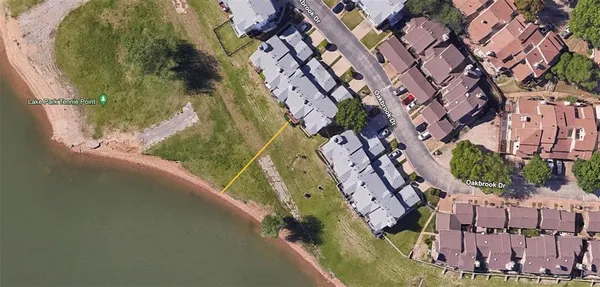 $2,500 | 402 Oakbrook Drive, Lewisville, TX 75057