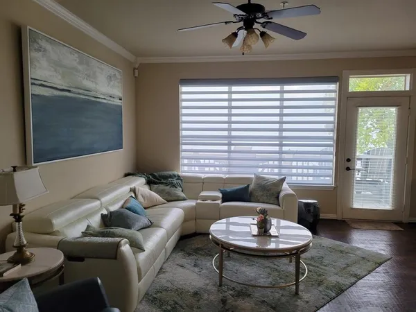 $2,500 | 402 Oakbrook Drive, Lewisville, TX 75057