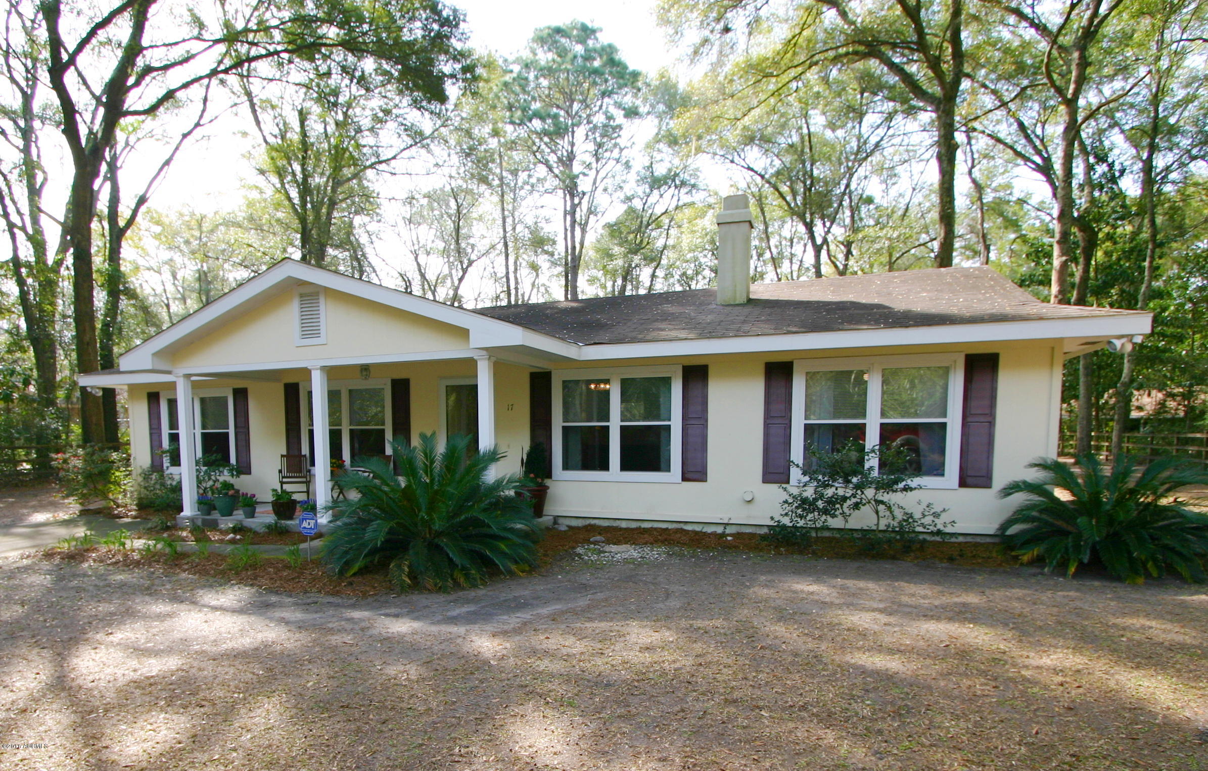 17 Factory Creek Road Beaufort, SC 29907 - Photo 1 of 27 new frnt clsup crnr