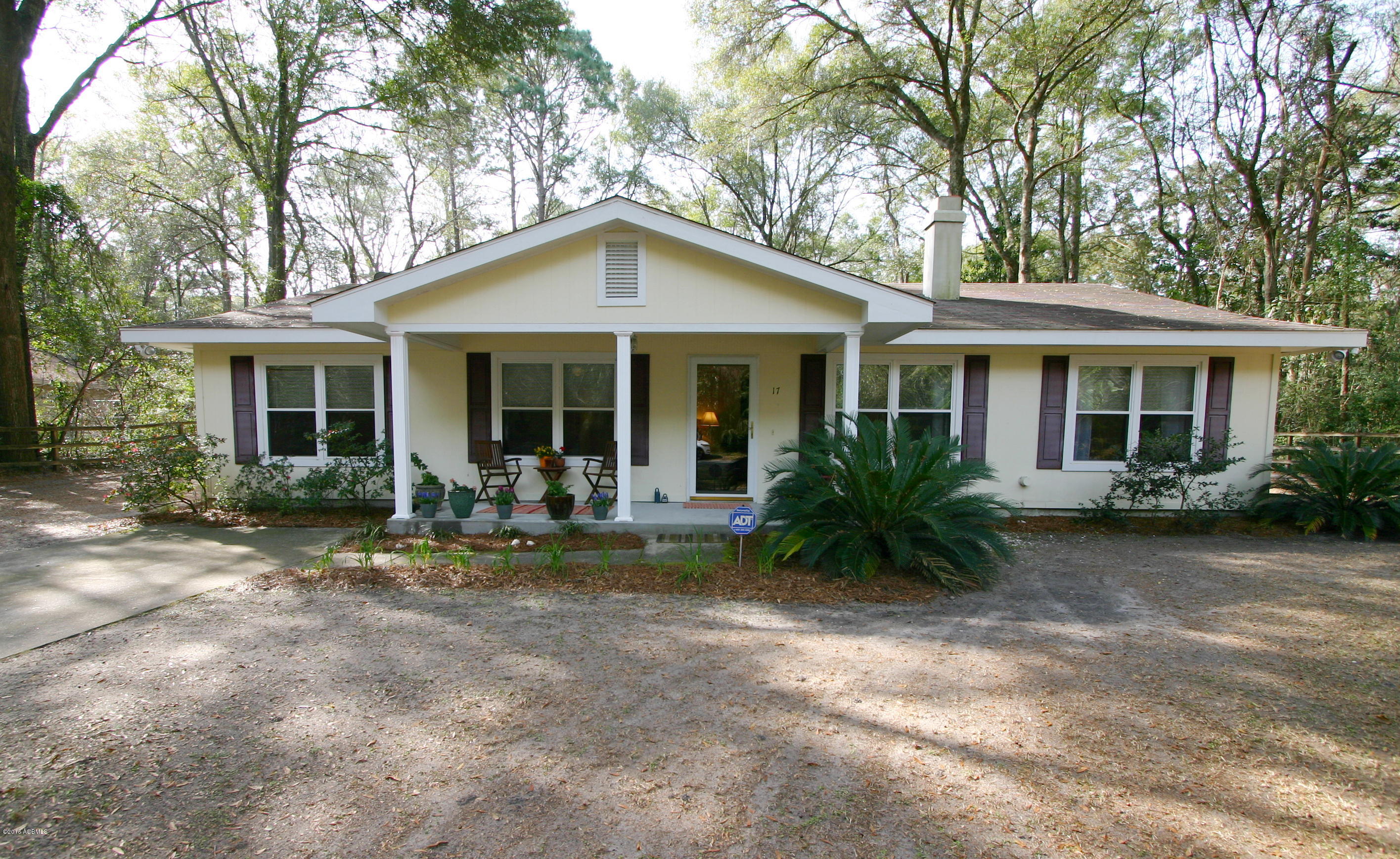 17 Factory Creek Road Beaufort, SC 29907 - Photo 2 of 27 new frnt clsup