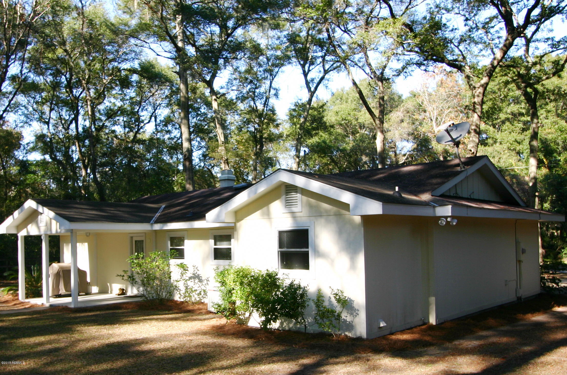 17 Factory Creek Road Beaufort, SC 29907 - Photo 23 of 27 rightrear