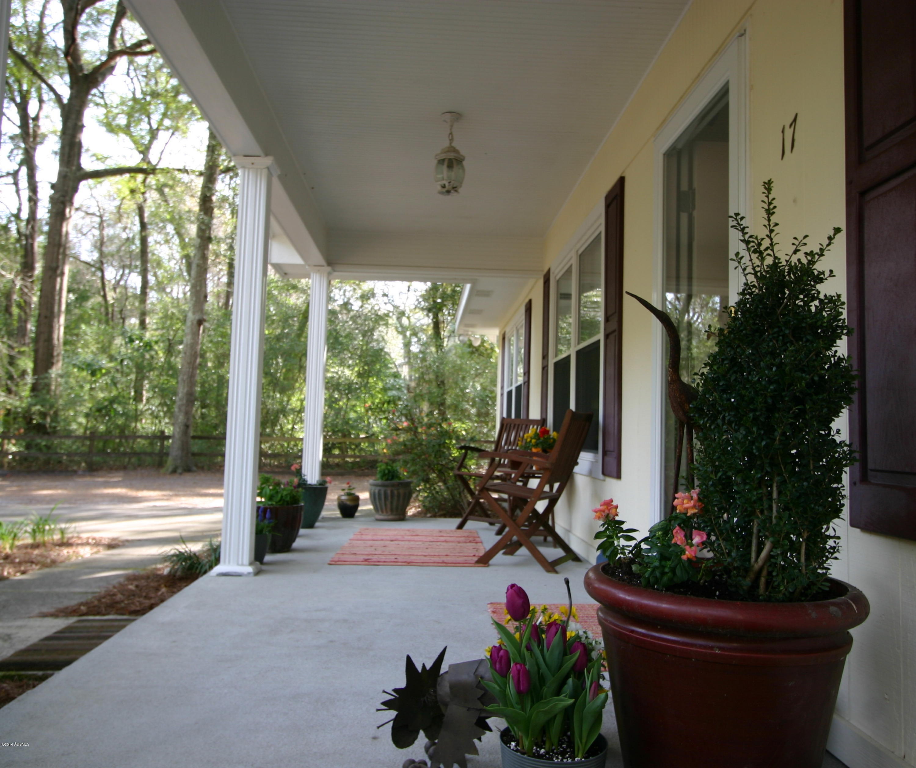 17 Factory Creek Road Beaufort, SC 29907 - Photo 4 of 27 pch long clsup