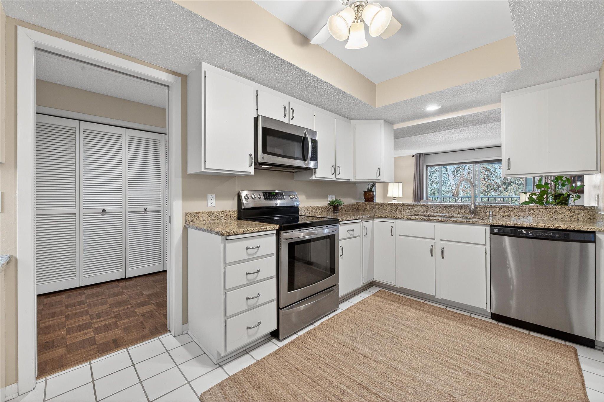 8400 Pennsylvania Road, Unit 227 Bloomington, MN 55438 - Photo 20 of 46