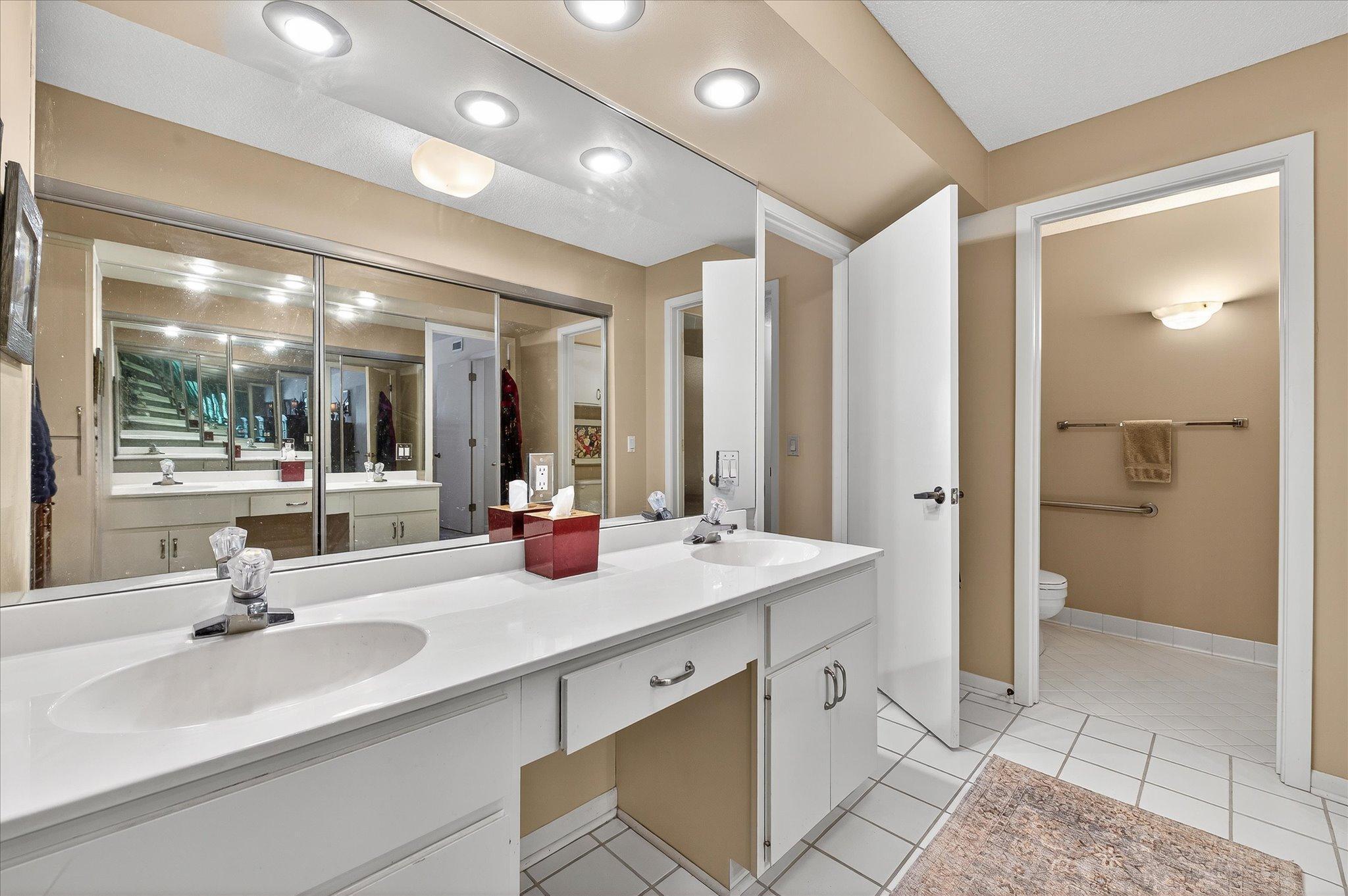 8400 Pennsylvania Road, Unit 227 Bloomington, MN 55438 - Photo 35 of 46