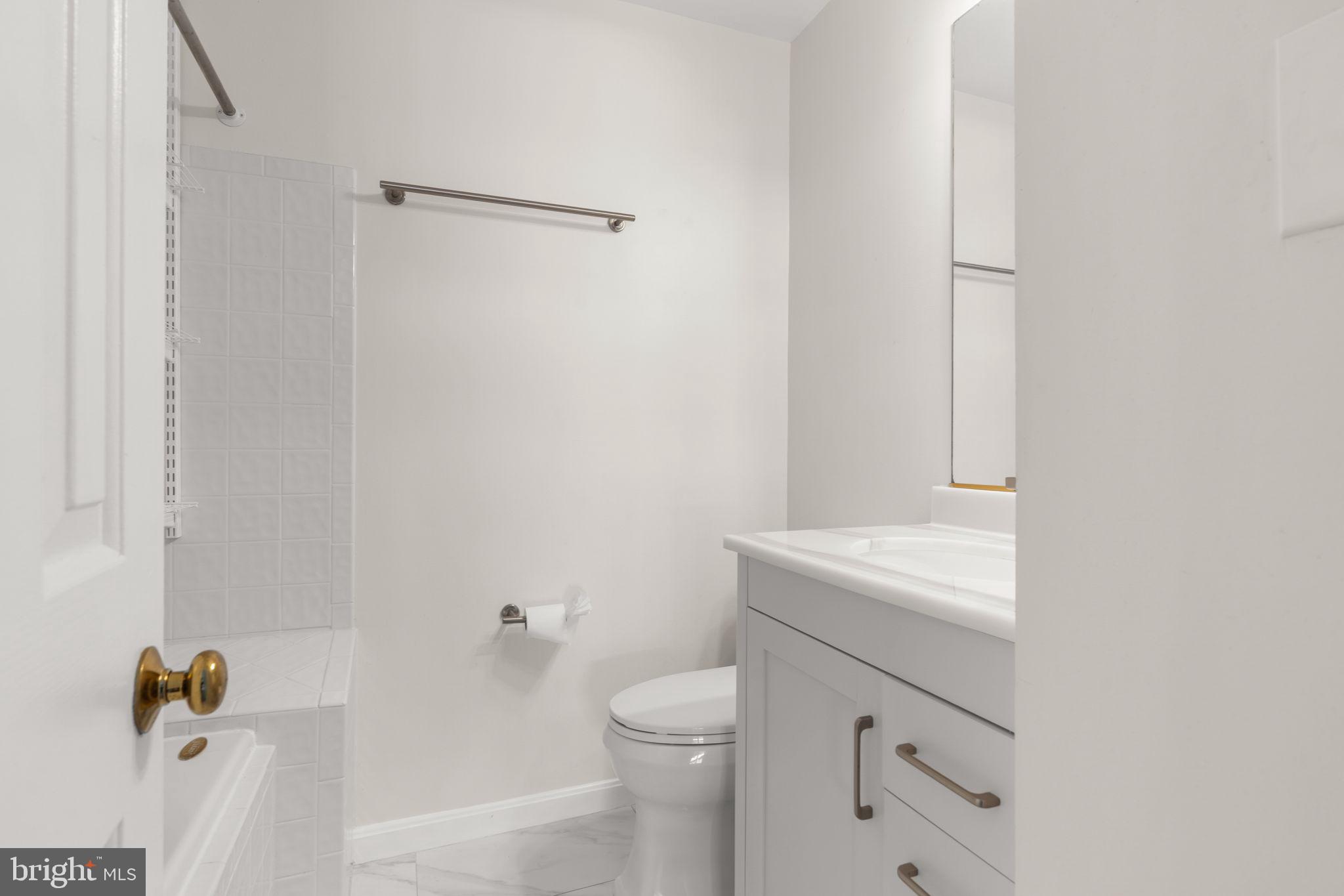 2221 Lovedale Lane, Unit I Reston, VA 20191 - Photo 29 of 39