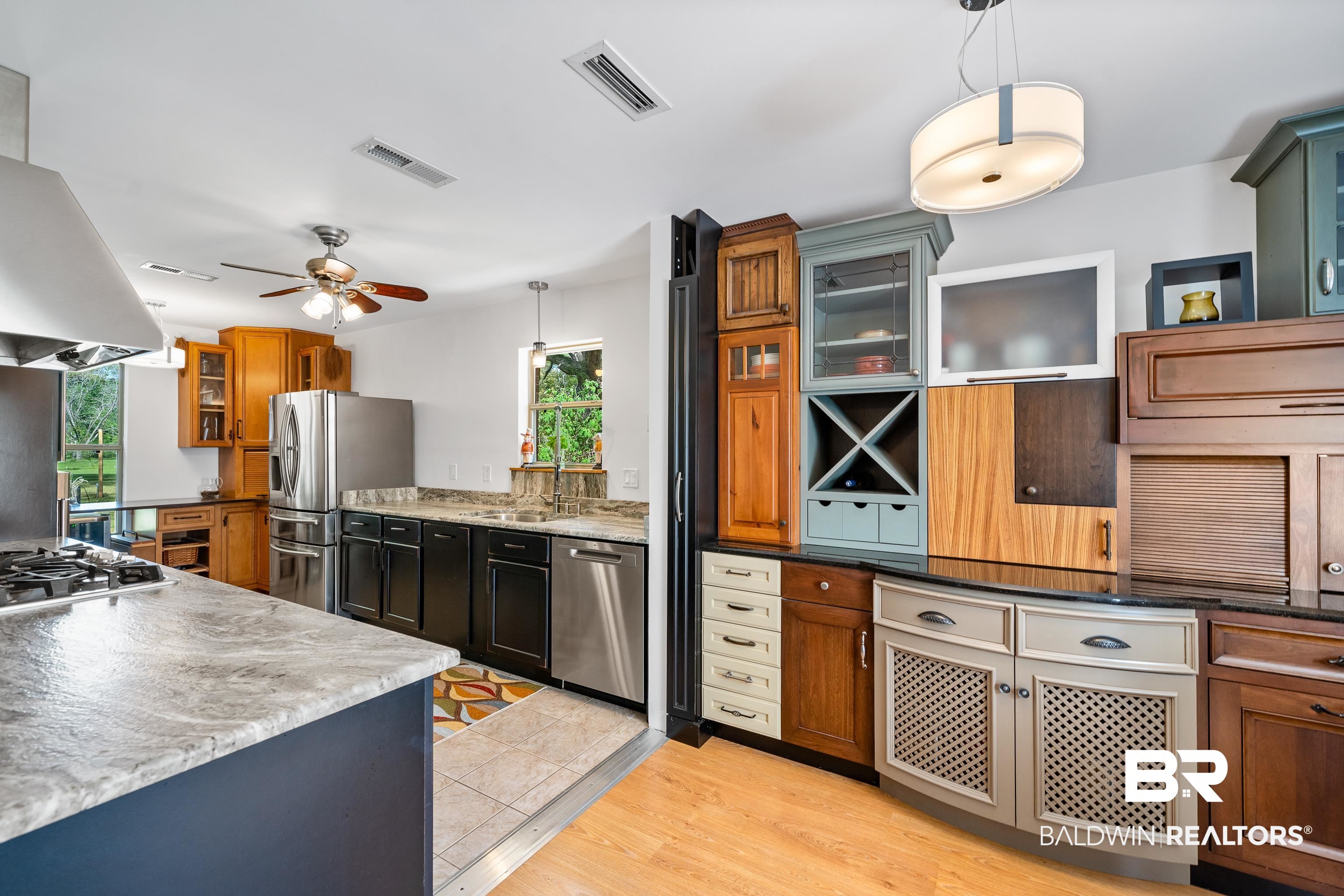 10407 LaLa Road Daphne, AL 36526 - Photo 15 of 47 Cabinets in Breakfast Room are Negotiable