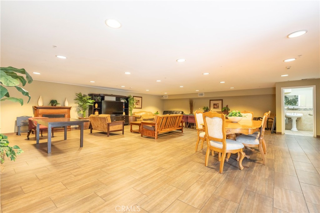 89 East Commonwealth Avenue, Unit 1D Alhambra, CA 91801 - Photo 30 of 35