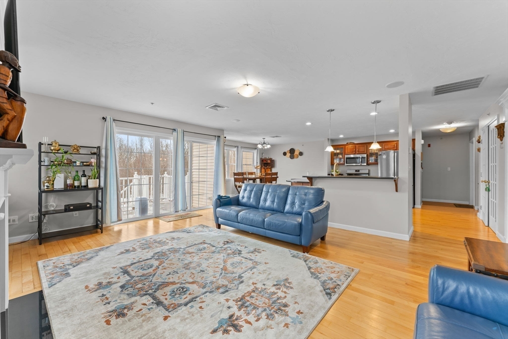 717 Hampton Way, Unit 717 Abington, MA 02351 - Photo 2 of 33